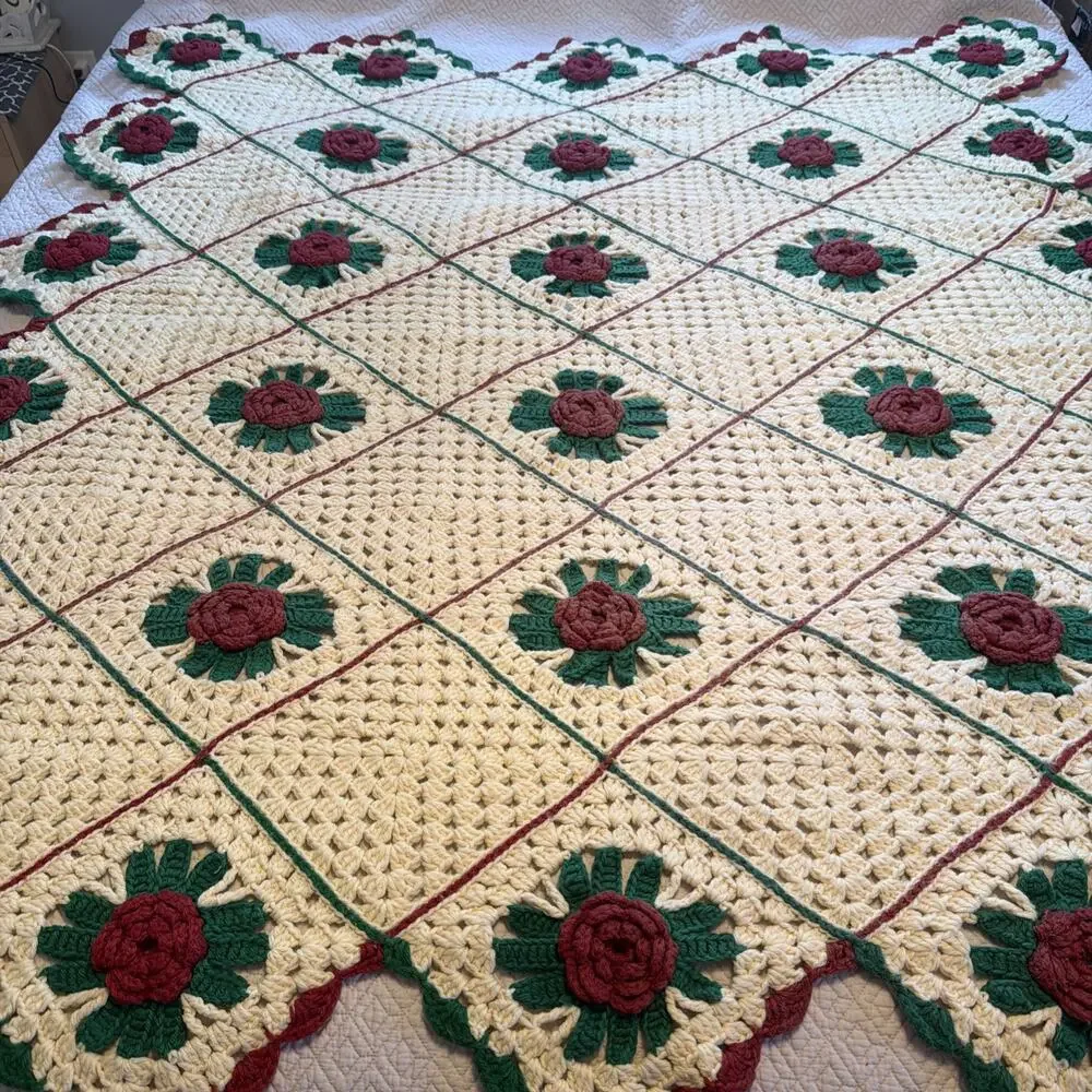 Vintage Handmade Crochet Blanket Afghan Granny Square 3D Rose 62x 56 Christmas